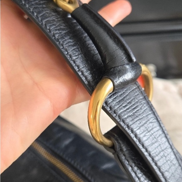 Gucci Elegant Black Leather Hobo Handbag - Picture 10 of 15